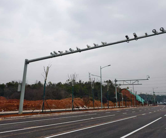 长沙松雅湖监控杆+电子警